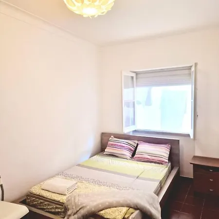 3-Double Room In T4 Apartment Almada Exterior photo